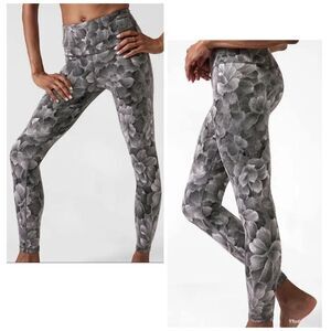 Athleta‎ Women's Elation Textured Floral Legging Size XS